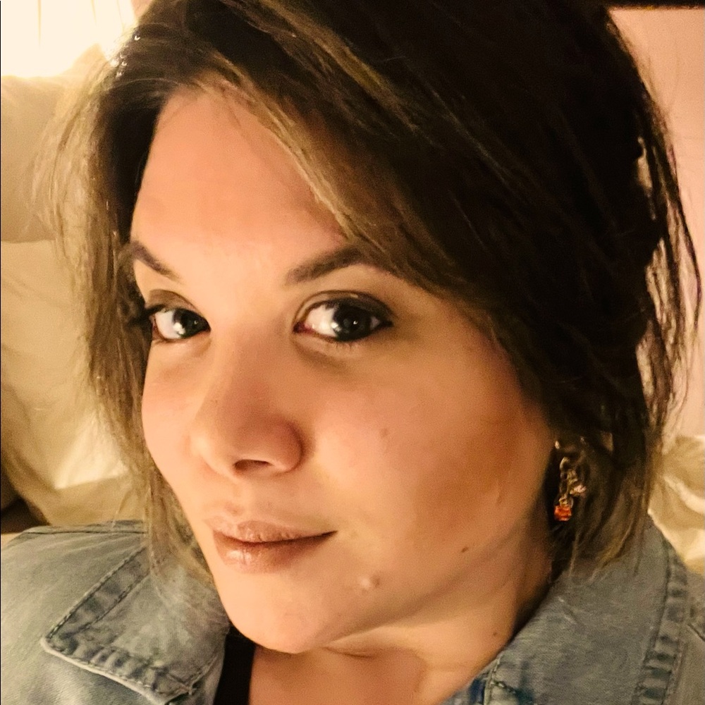 Meet your Posher, Stephanie